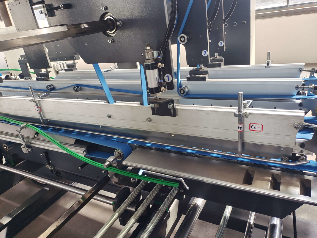 300-800gsm пятислойная машина для склеивания папок из гофрированного картона Gluer автоматическая папка
