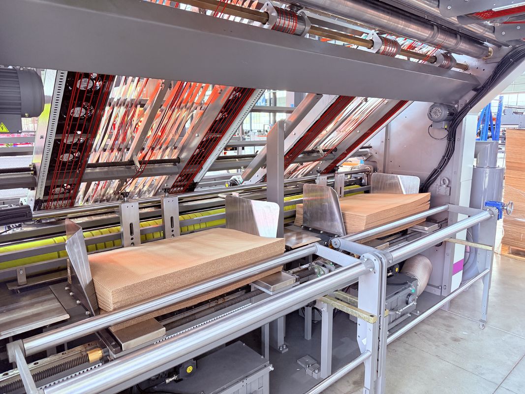 World Premiere Dual Channel Flute Laminator Machine Laminating Corrugated Flute Boards